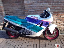 Motocykel Honda CBR 600 F