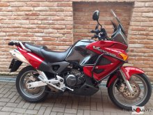 Motocykel Honda XL1000 Varadero