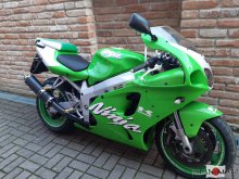 Motocykel Kawasaki ZX 7R Ninja