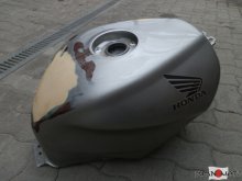 Nádrž na motocykel Honda VFR 800
