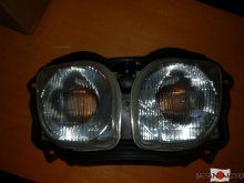 Predné svetlo na motocykel Yamaha YZF 750