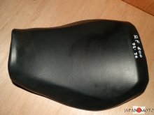 Predné sedadlo na motocykel Suzuki RF 600