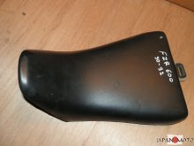 Predné sedadlo na motocykel Yamaha FZR 600