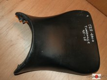 Predné sedadlo na Yamaha YZF 1000 Tunderace