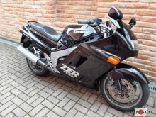 Motocykel Kawasaki ZZR 1100