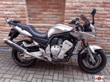 Motocykel Yamaha FZS 1000 Fazer